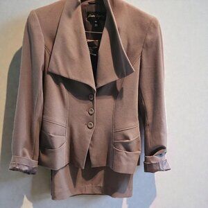 Sandra ANGELOZZI dedigner Women's Gray Taupe Blazer Skirt Suit